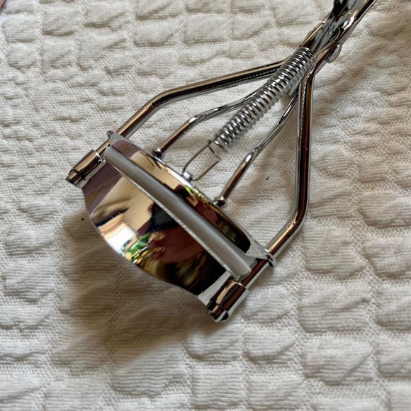 NEW The Vintage Cosmetic Company Eyelash Curler - Picture 4 of 5